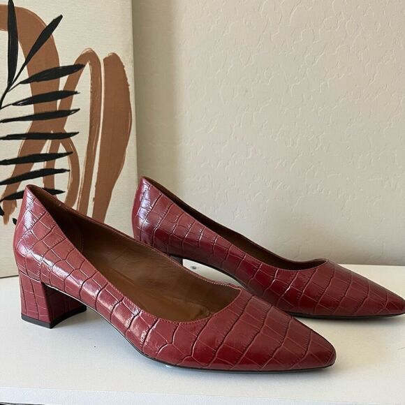 Aquatalia Pasha Croc Embossed Pointed Toe Pump Red Size 12 - Picture 2 of 9